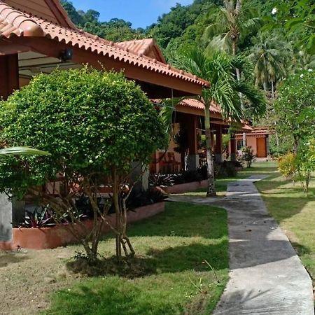 Koh Ngai Kaimuk Thong Resort Экстерьер фото