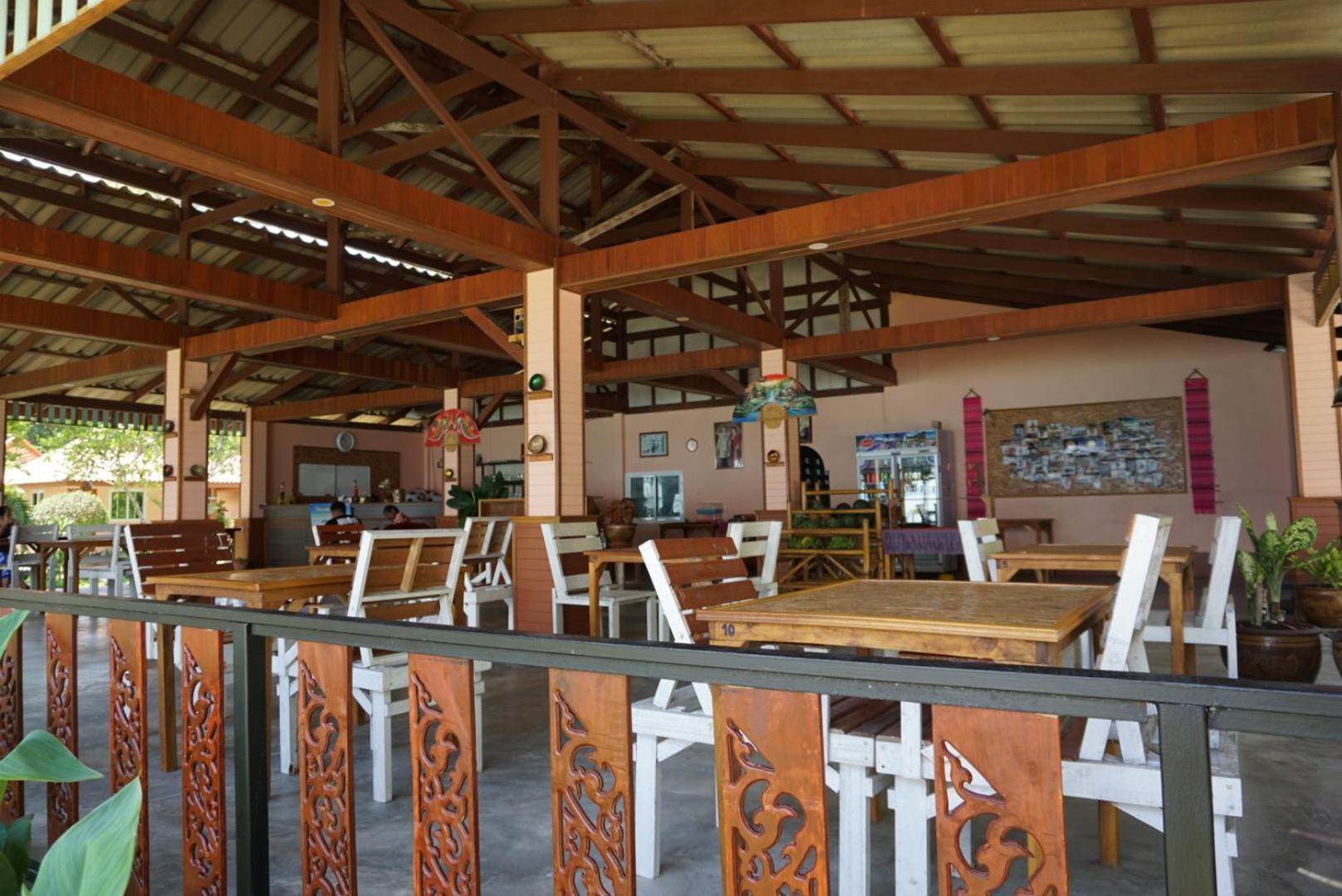 Koh Ngai Kaimuk Thong Resort Экстерьер фото