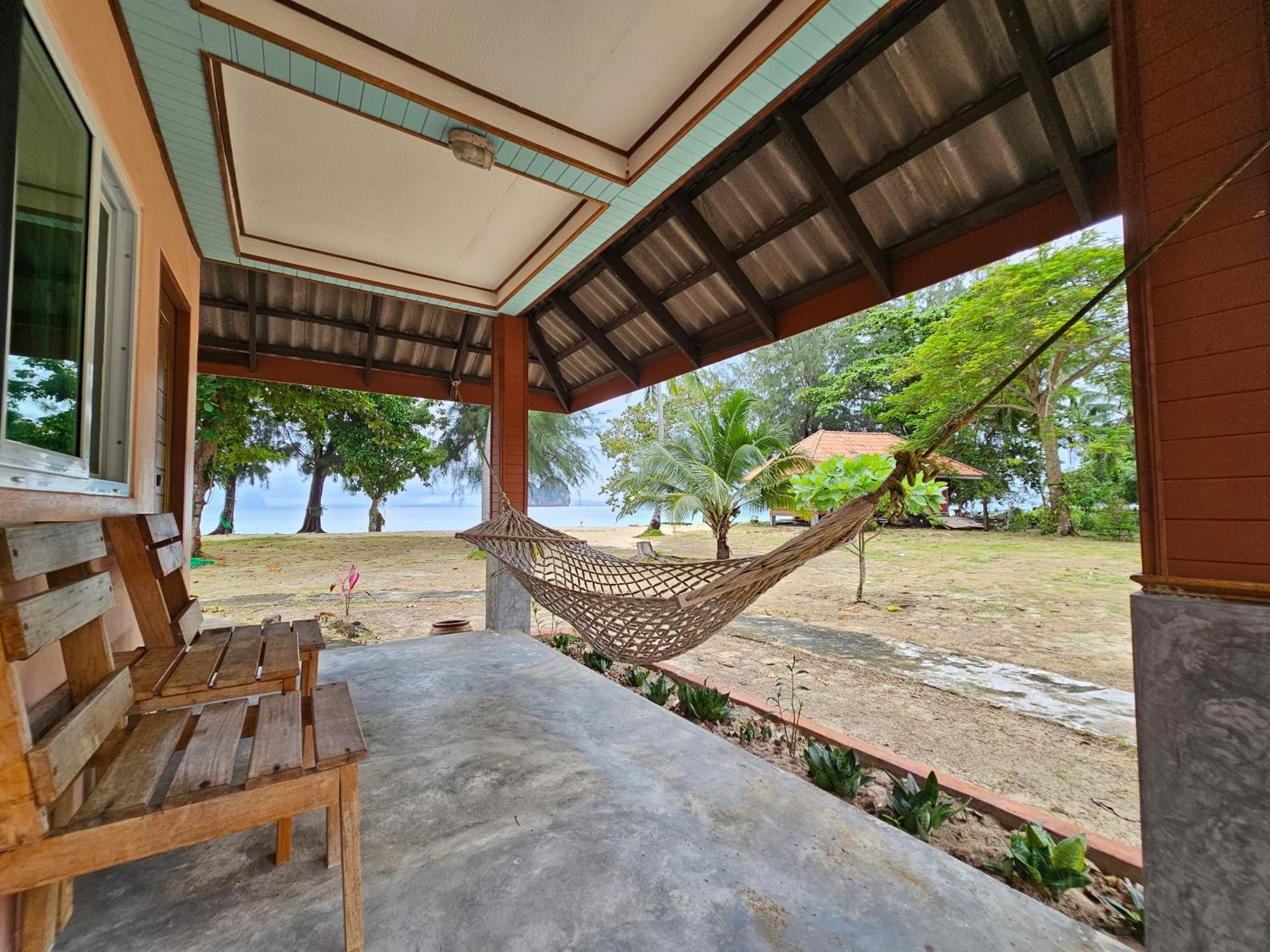 Koh Ngai Kaimuk Thong Resort Экстерьер фото