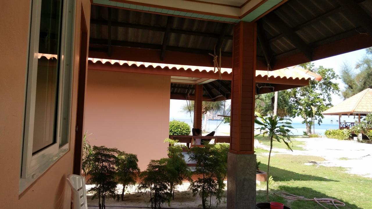 Koh Ngai Kaimuk Thong Resort Экстерьер фото