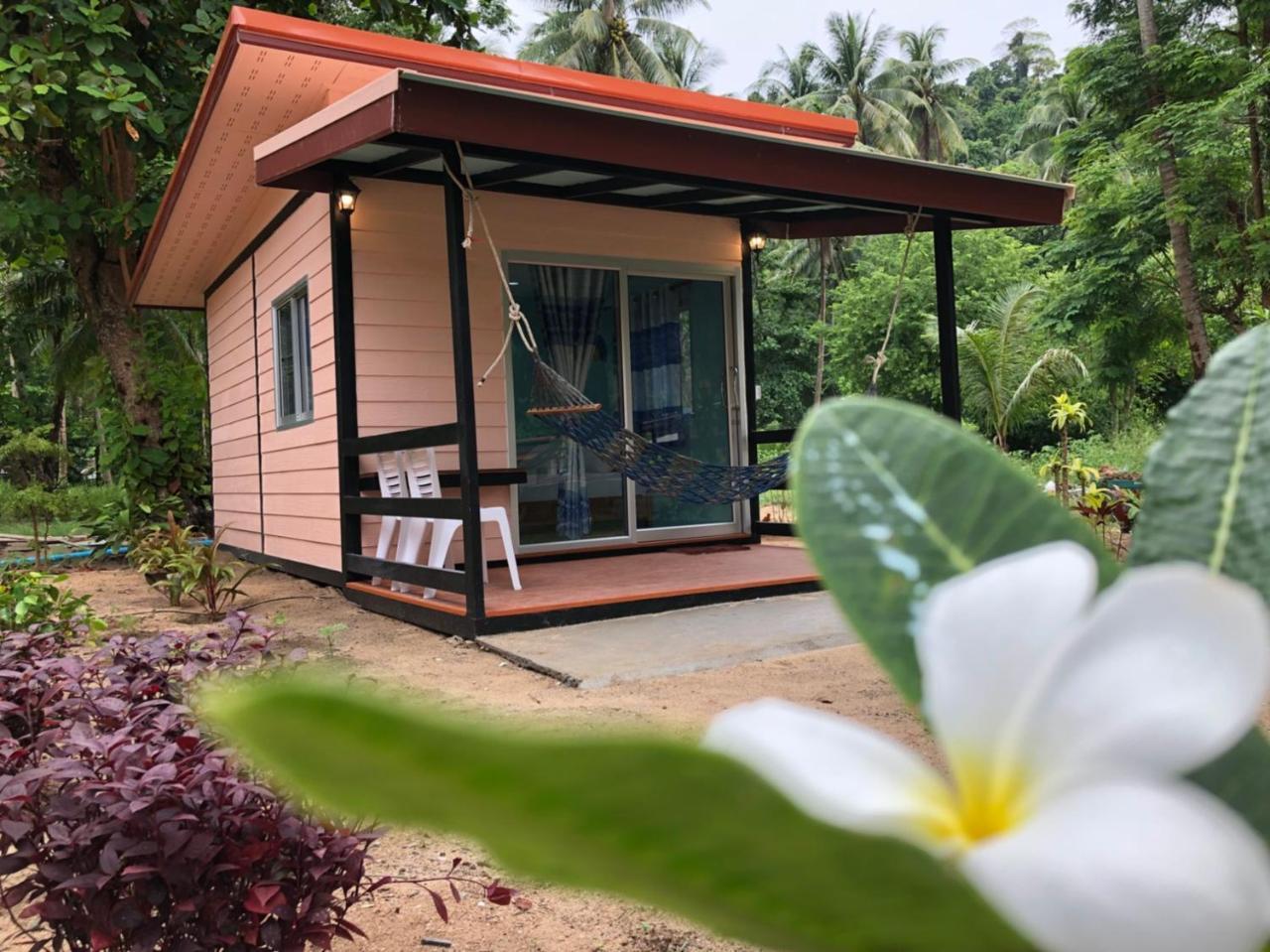 Koh Ngai Kaimuk Thong Resort Экстерьер фото