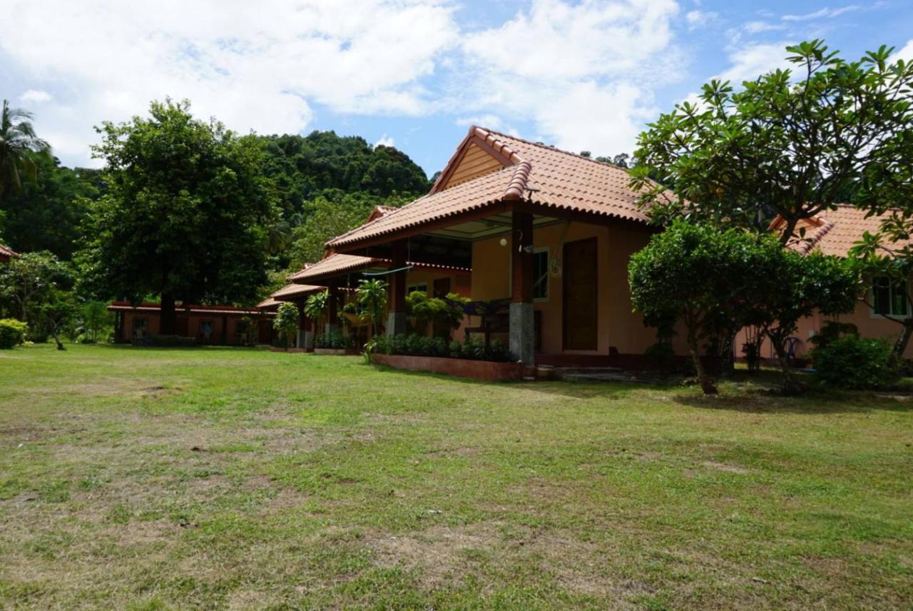 Koh Ngai Kaimuk Thong Resort Экстерьер фото